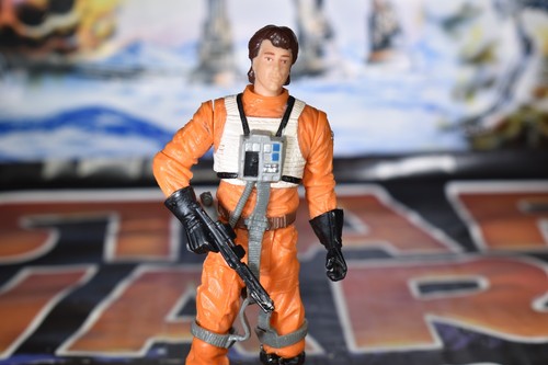 LT LEPIRA Y WING FIGHTER 30TH ANNIVERSARY 3.75 INCH STAR WARS FIGUR REF D7666 - Bild 2 von 3