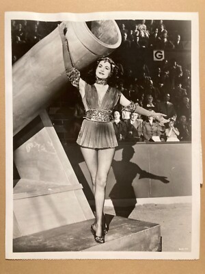 Risqué pinup photo long leggy French actress Nicole Maurey human cannonball 1955