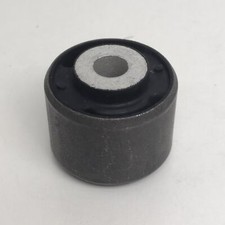 BOCCOLA TAMPONE SUPPORTO MOTORE ALFA ROMEO 145 - 146 - 155 - 164 PER 82448242