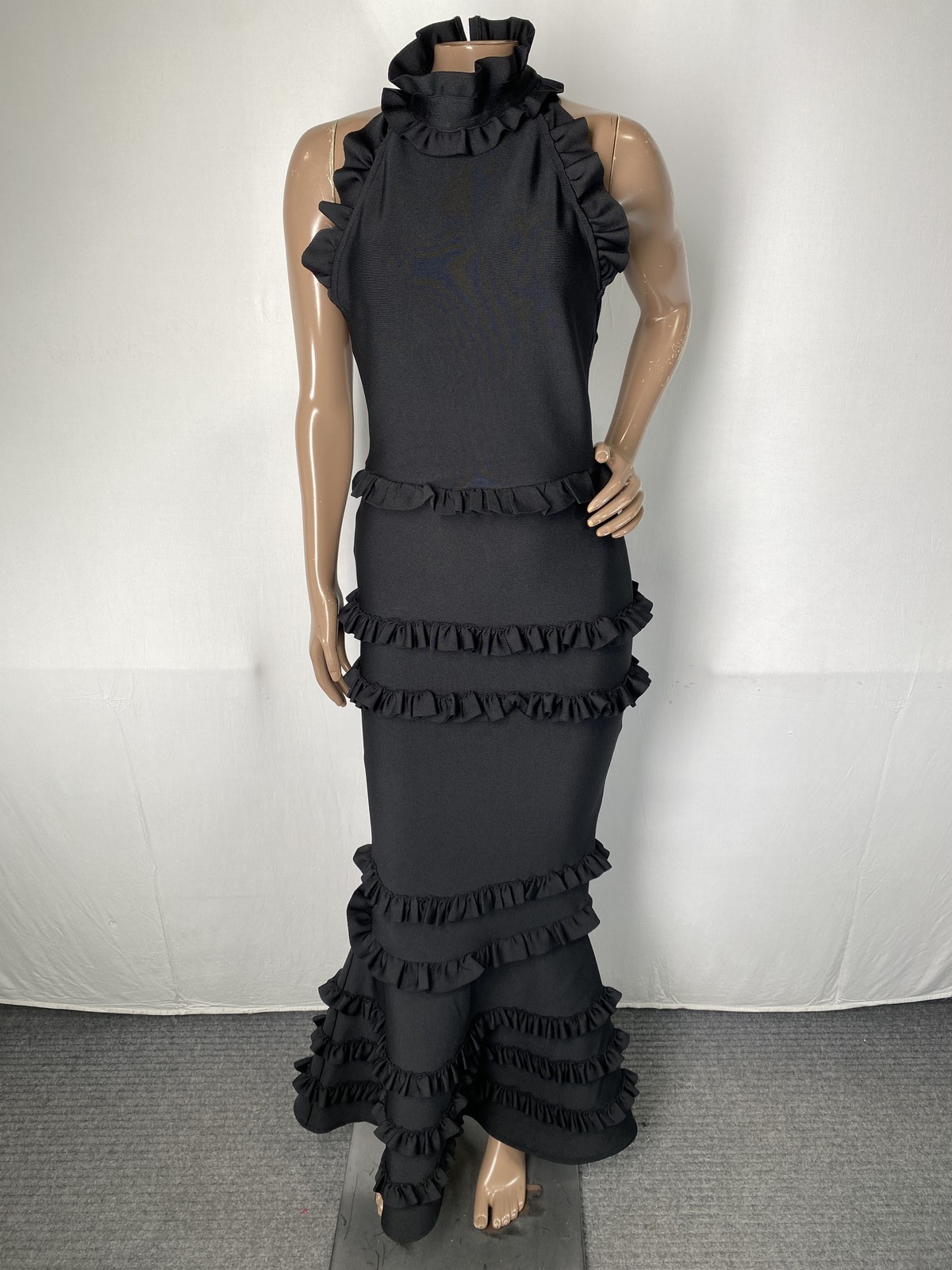 Elliatt Womens Maxi Dress Black Size S Theatrical Gown Ruffle Tiered Sleeveless