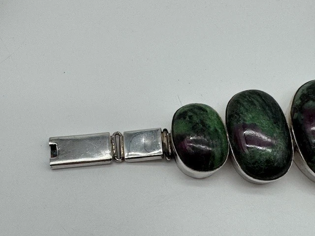Vintage Ladies Natural Ruby in Zoisite & Sterling Silver 925 Bracelet - Image 4 of 4