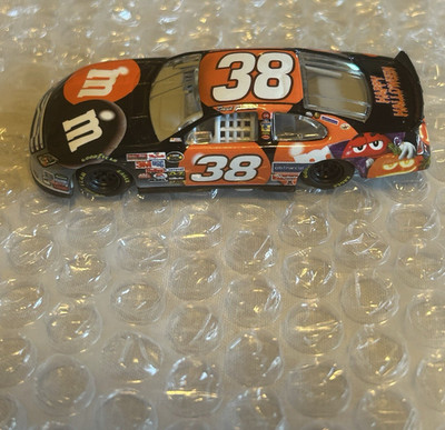 ミニカー 1:24 ACTION 2006 #38 M&M'S HALLOWEEN s-l400.jpg