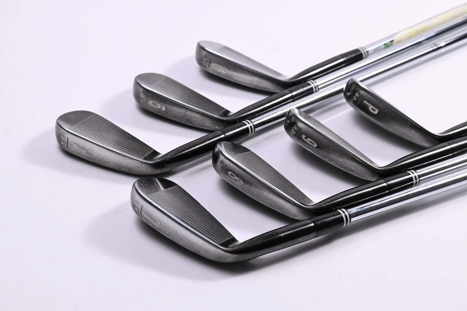 Cleveland CG16 Tour Black Pearl Irons / 4-PW / Stiff Flex Dynamic Gold S300 - Image 4 of 4