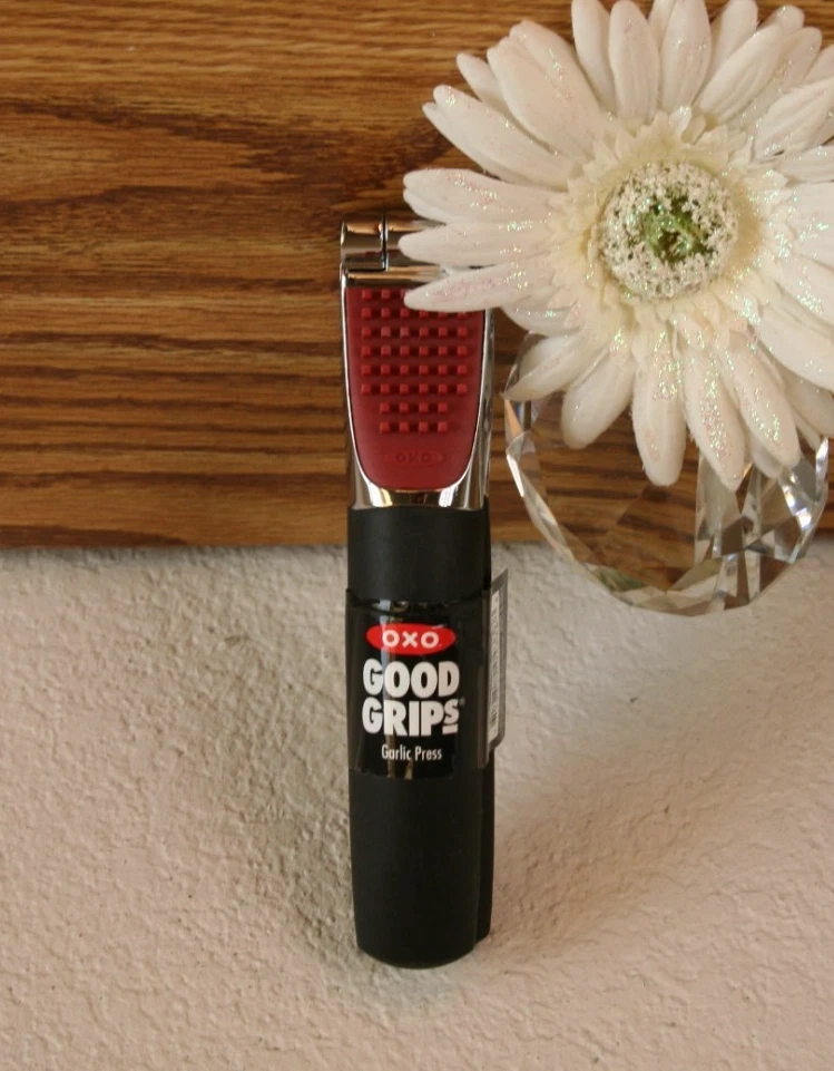OXO Good Grips Garlic Press Heavy Duty Die Cast Zinc Black Kitchen Tool
Opens in a new window or tab
