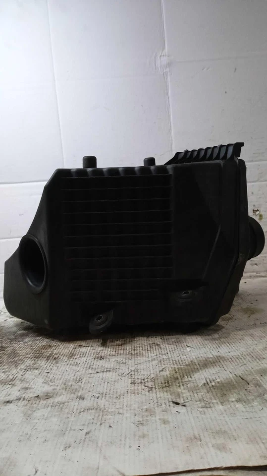 Used Air Cleaner Assembly fits: 2007 Cadillac Cts 2.8 Grade A Foto 2 de 4