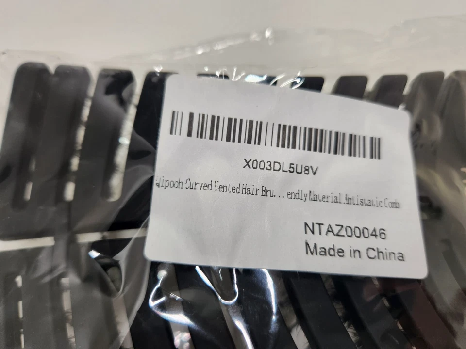 Qipooh Curved Vented Hair Brush for Women, Men, Kids, Paddle Detangling Brush - Image 4 of 4