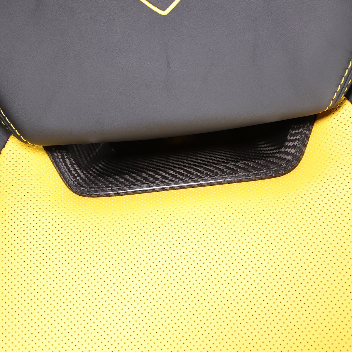 Front Carbon fiber Seat Headrest Back Hook Trim For Lamborghini URUS 18-23 US