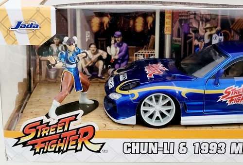 Jada Street Fighter Chun-Li & 1993 Mazda RX-7 1:24 Scale Car Die-Cast - Picture 4 of 11