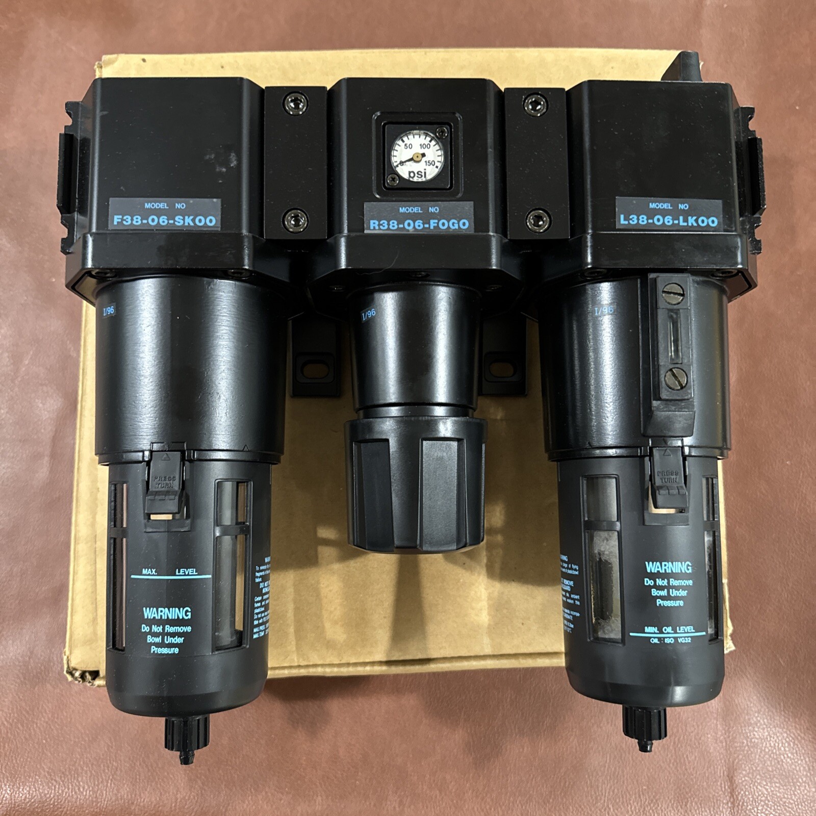 WILKERSON C38-06-FKGO F/R/L COMBO 3/4-NPT Filter Regulator Lubricator #JB12