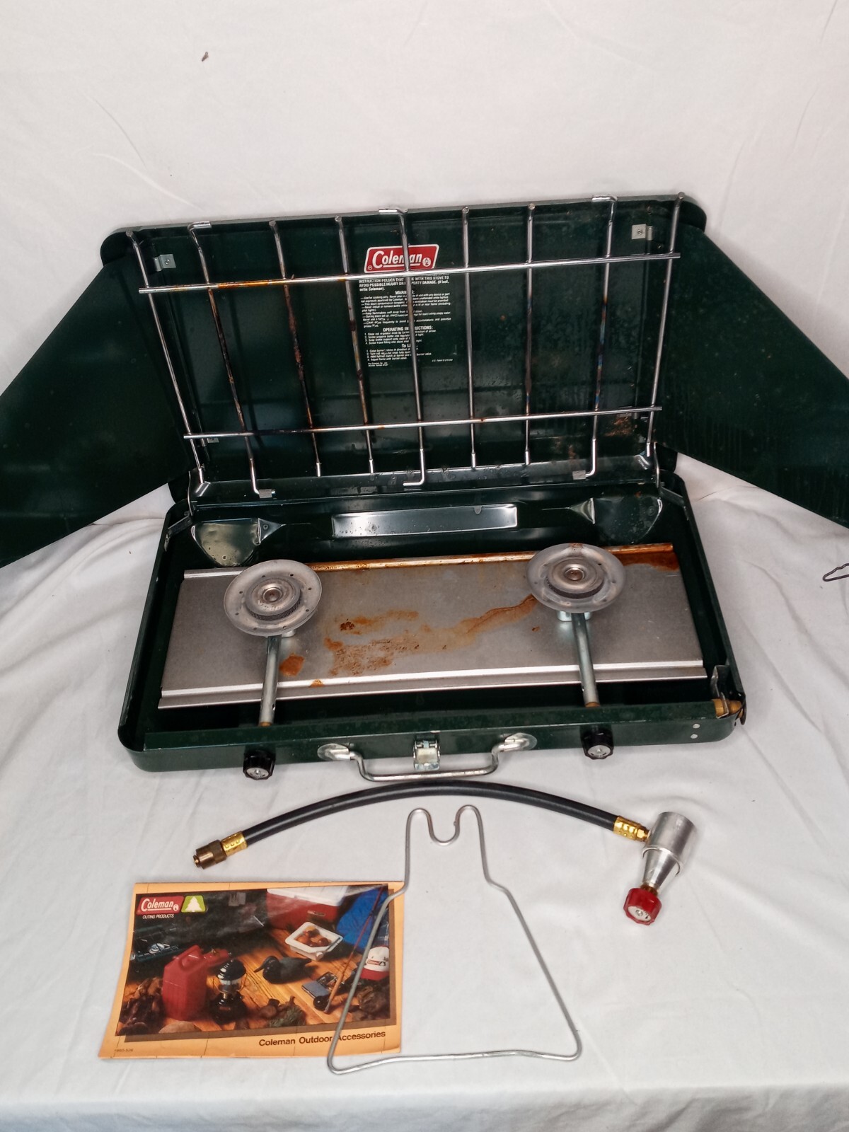 VINTAGE COLEMAN 2 BURNER CAMP STOVE & ORIGINAL BOX & REGULATOR MODEL 5400A700 eBay