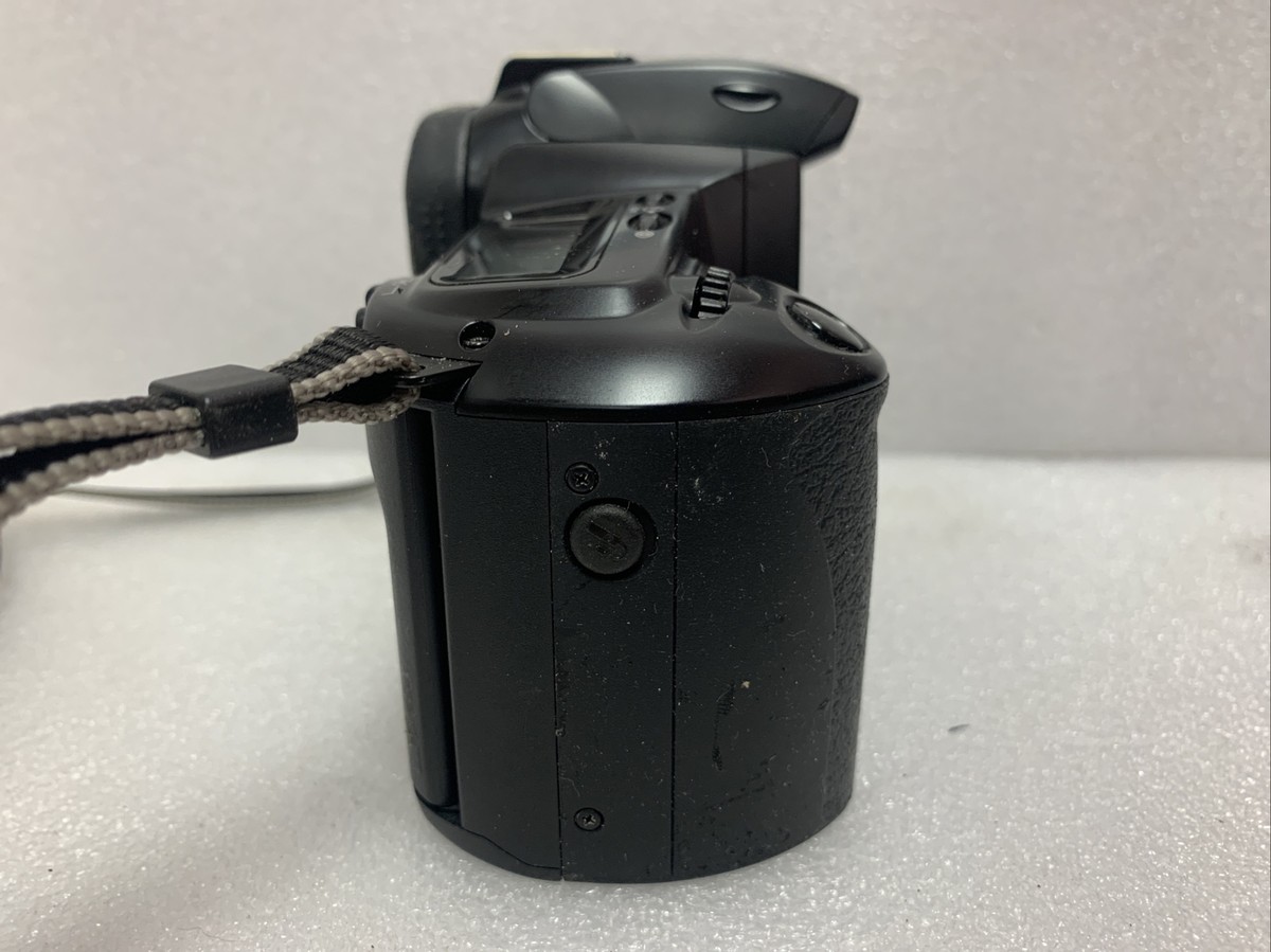 Canon EOS-3000 35mm SLR Film Camera Body Only AS IS
