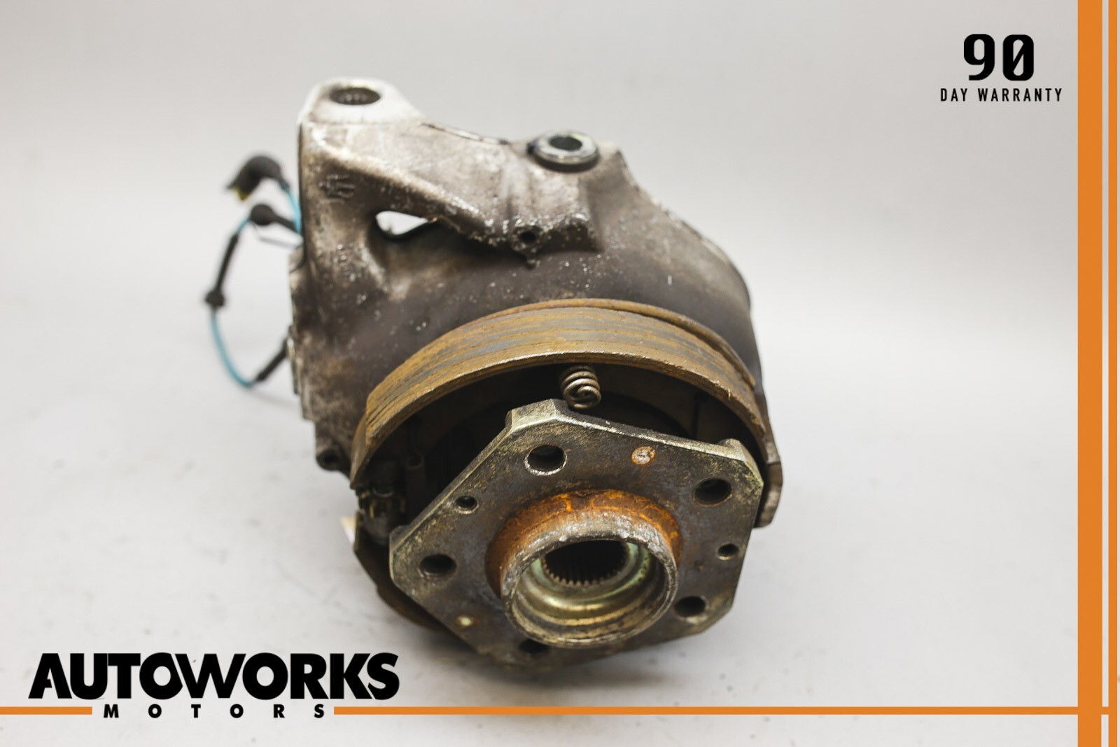 04-05 Maserati Quattroporte M139 Rear Right Side Spindle Knuckle Hub 196309 OEM
