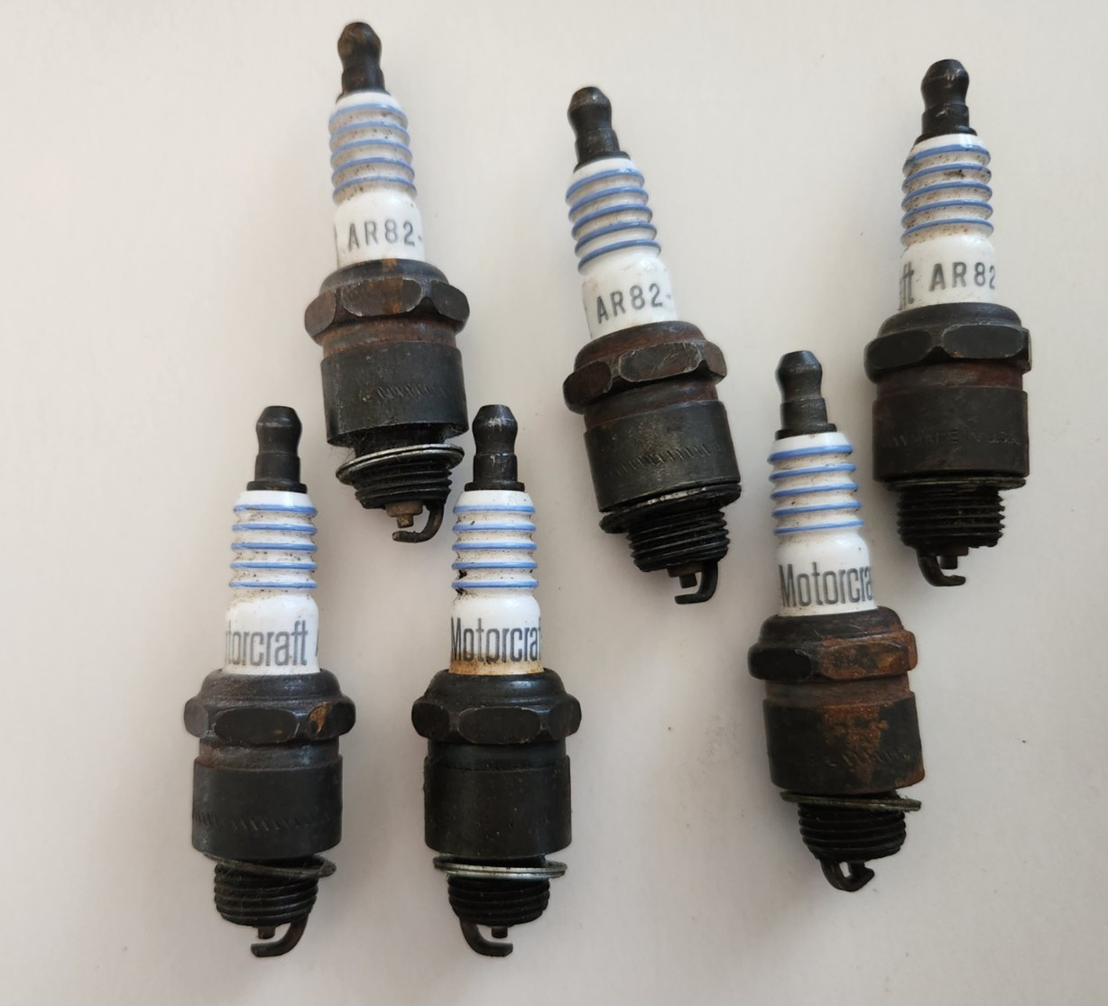 MOTORCRAFT AR82-6 SPARK PLUGS Set of 6 1950s-1970s American vehicles