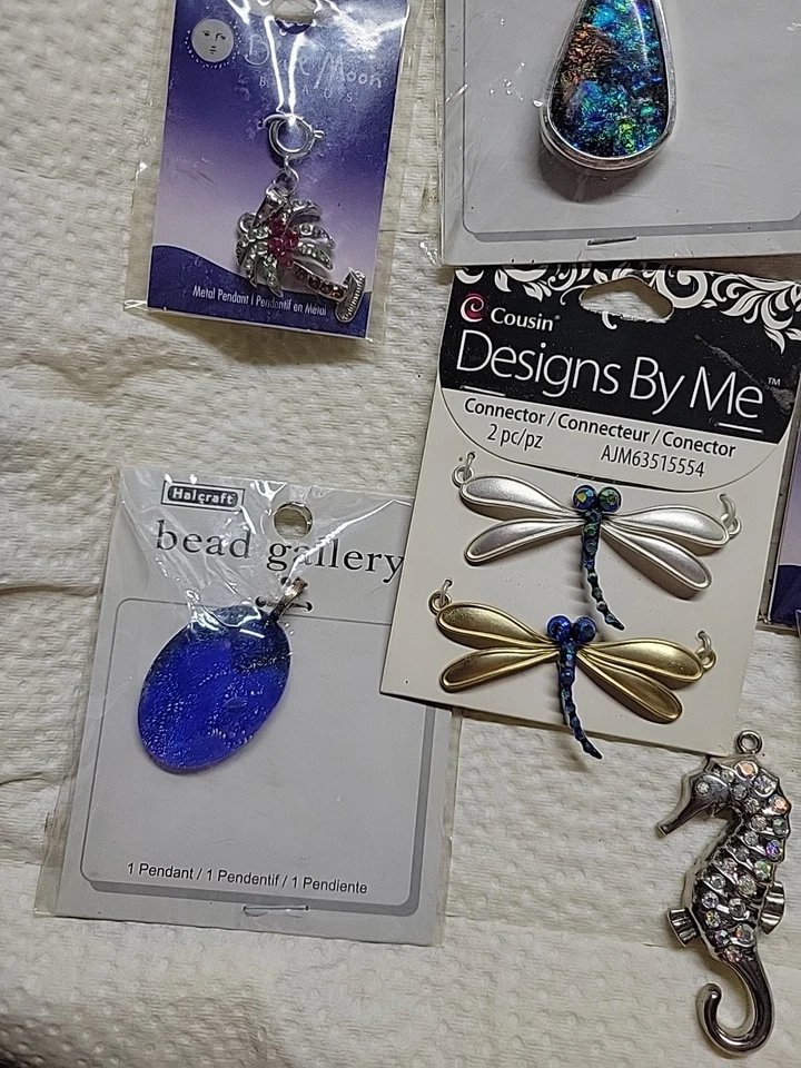 Contas Blue Moon, 13 Berloques Cavalo Marinho, Borboleta, Gato, Pavão.b9 - Imagem 3 de 4