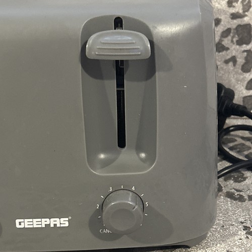 Geepas 4 Slice Toaster - 1400W - Grey - GBT36549UK - Picture 3 of 8