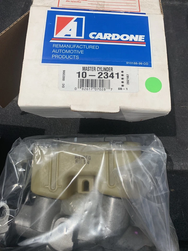 Cilindro maestro de freno para 87-90 Cadillac Fleetwood, DeVille, Buick Electra, Foto 3 de 3