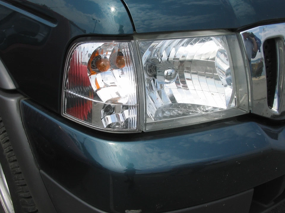 Faro halógeno derecho cristal H4 para Ford Ranger 2002-2006 Foto 3 de 4
