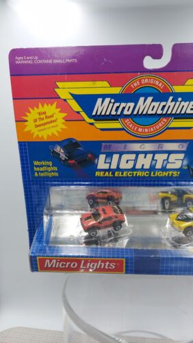 Micro Machines Micro Lights Collection #12 Tucker und Ford Sierra - Bild 2 von 9