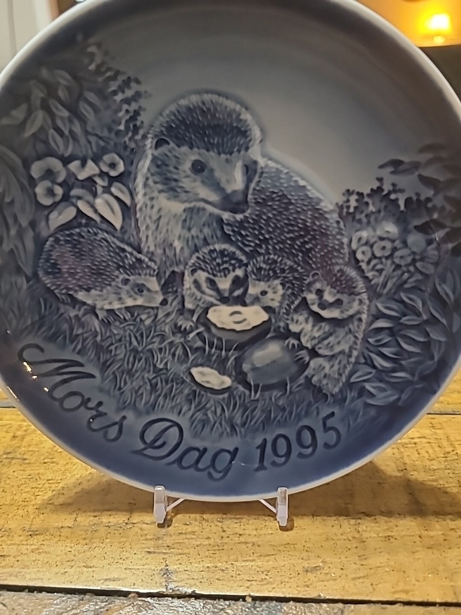 Royal Copenhagen Bing & Grondahl Mother's Day Plate 1995 Porcelain