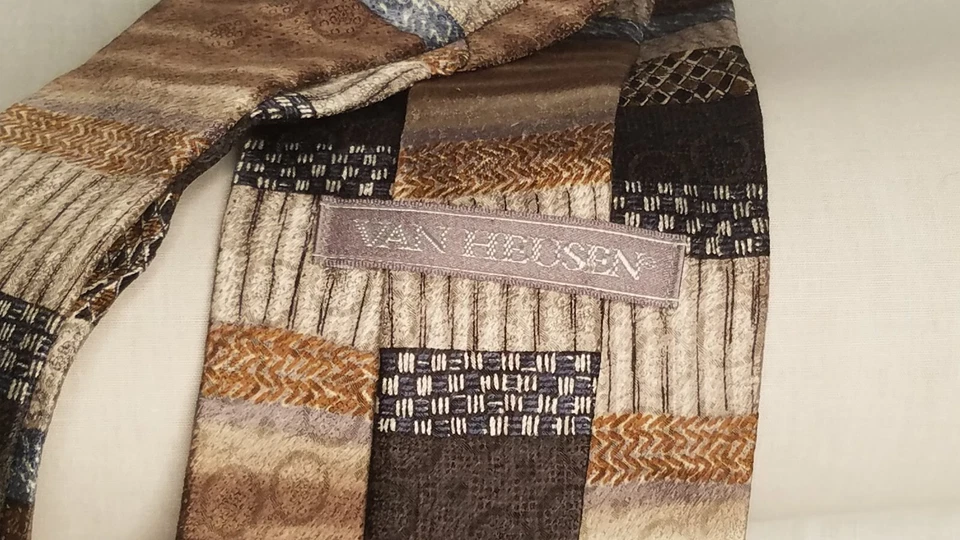 Corbata Van Heusen beige y azul rayas horizontales  Foto 2 de 2