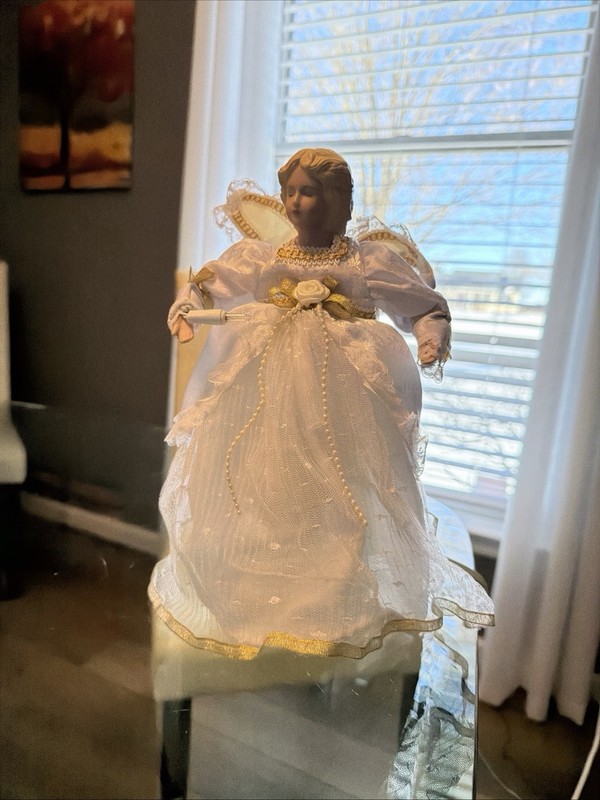 Christmas Tree Topper Animated ANGEL Wings Head  Arms Move Bulbs Are Blown