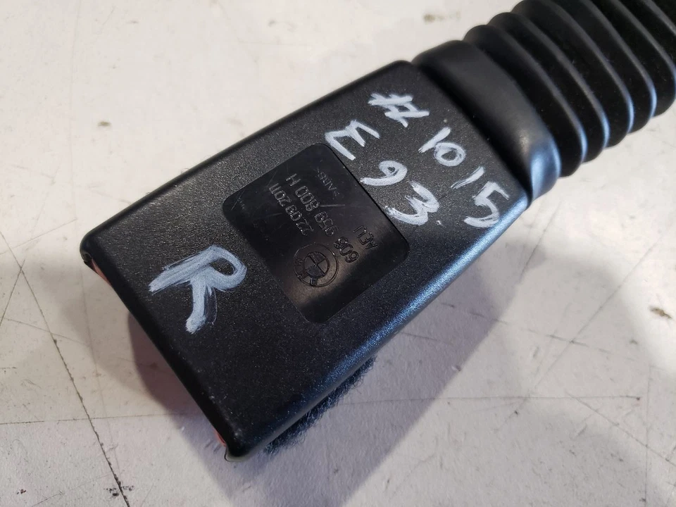 BMW 335i 2012 convertible E93 automático - hebilla del cinturón de seguridad derecho - 07-13 OEM 9177772 Foto 4 de 4