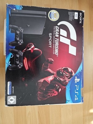 Sony PlayStation 4 Slim 1TB Schwarz Gran Turismo Sport Bundle inkl. 2 Controller