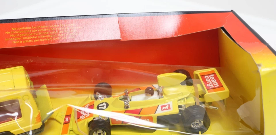 Team Corgi Race Set No. 26 Matra Rancho Trailer & Hesketh Ford 308 In Box 1981 - Image 2 of 4
