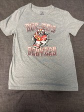 Buc-ees Beavers 82 Gray Short Sleeve T-shirt Youth Medium 28-30  Chest