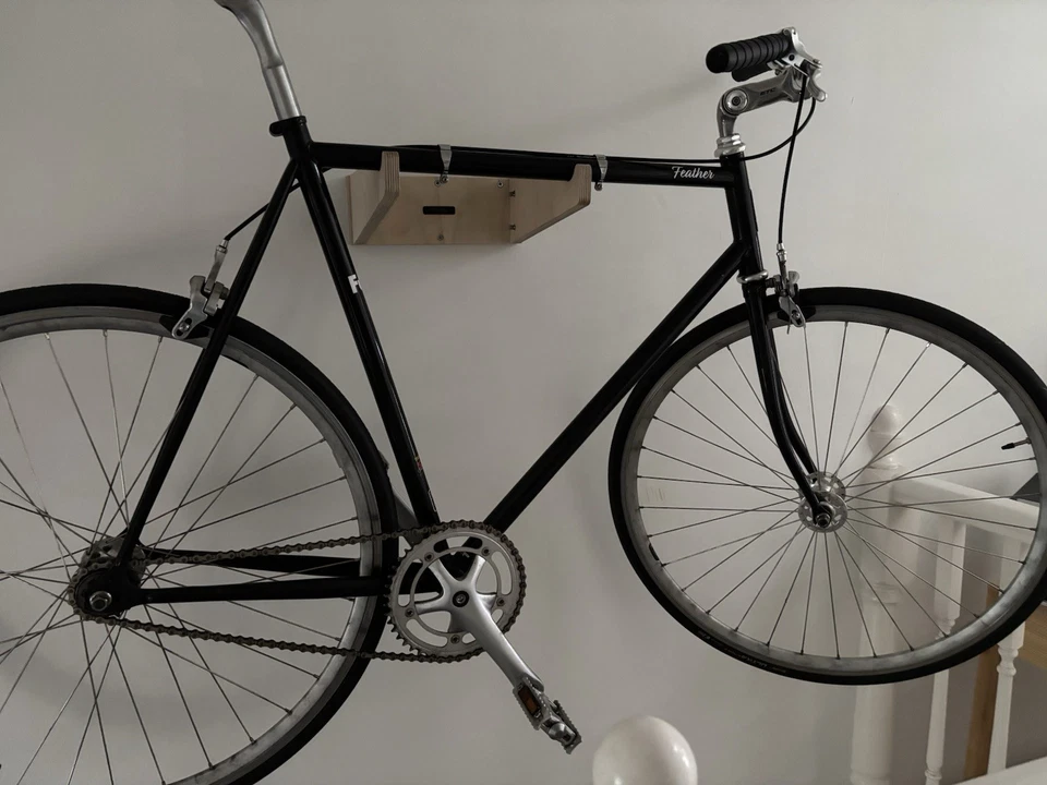 Fuji Feather Single-Speed Fixie Bicycle - Image 2 of 4