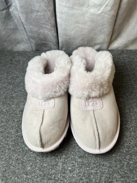 Zapatillas UGG Coquette Gamuza Firma Logo Detalle Clima Frío, Rosa Talla 12 Foto 2 de 4