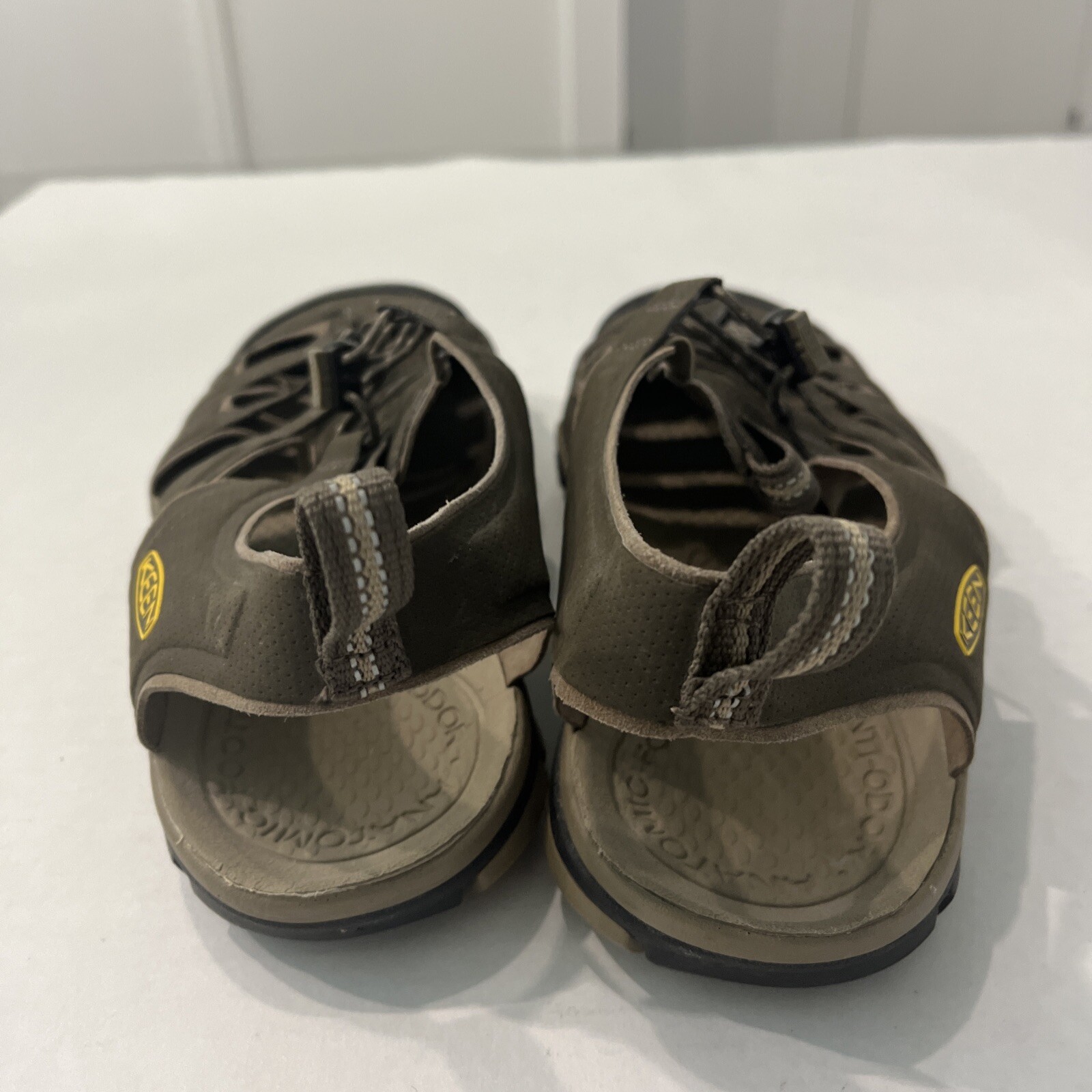 Sandali da donna Keen taglia 9 scarpe impermeabili escursioni sportive 1008666