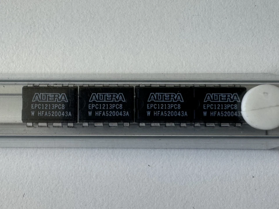 Mikrocontroller EPC1213PC8 Altera Halbleiter - 4 PCS