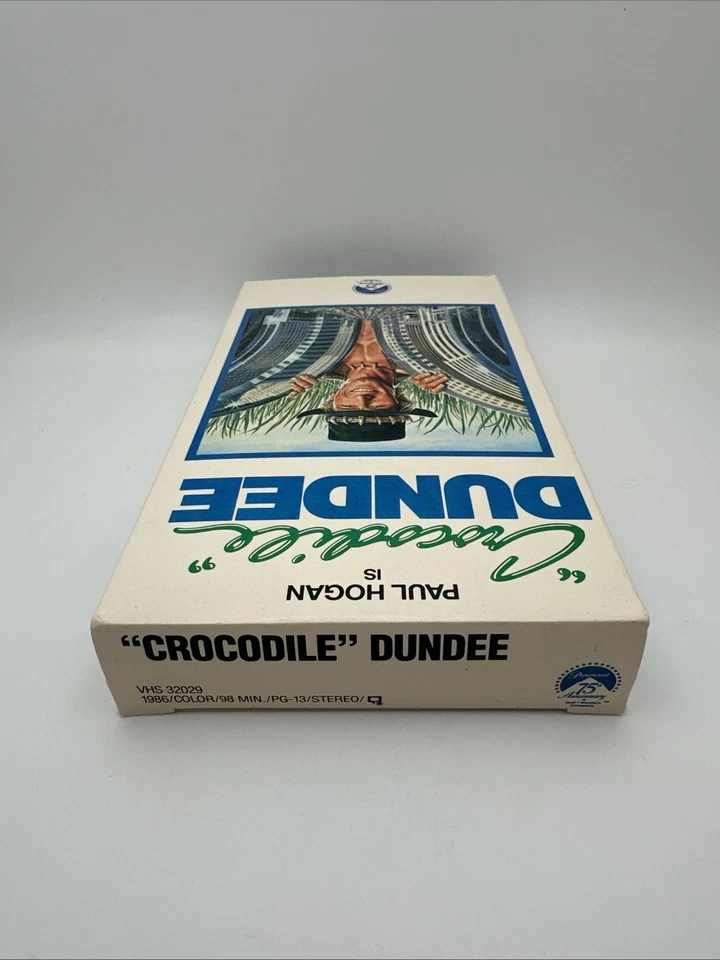 Crocodile Dundee VHS tape 1987 Paul Hogan Linda Kozlowski - Image 3 of 4