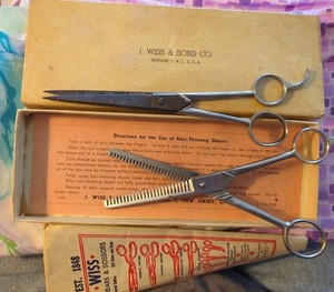 J. Wiss & Sons Co. Wiss Hair Thinnings Shears And Scissors in Original Packaging