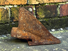 Vintage Antique Bygone Cast Iron Ploughshare Point Agricultural Part FP1022A