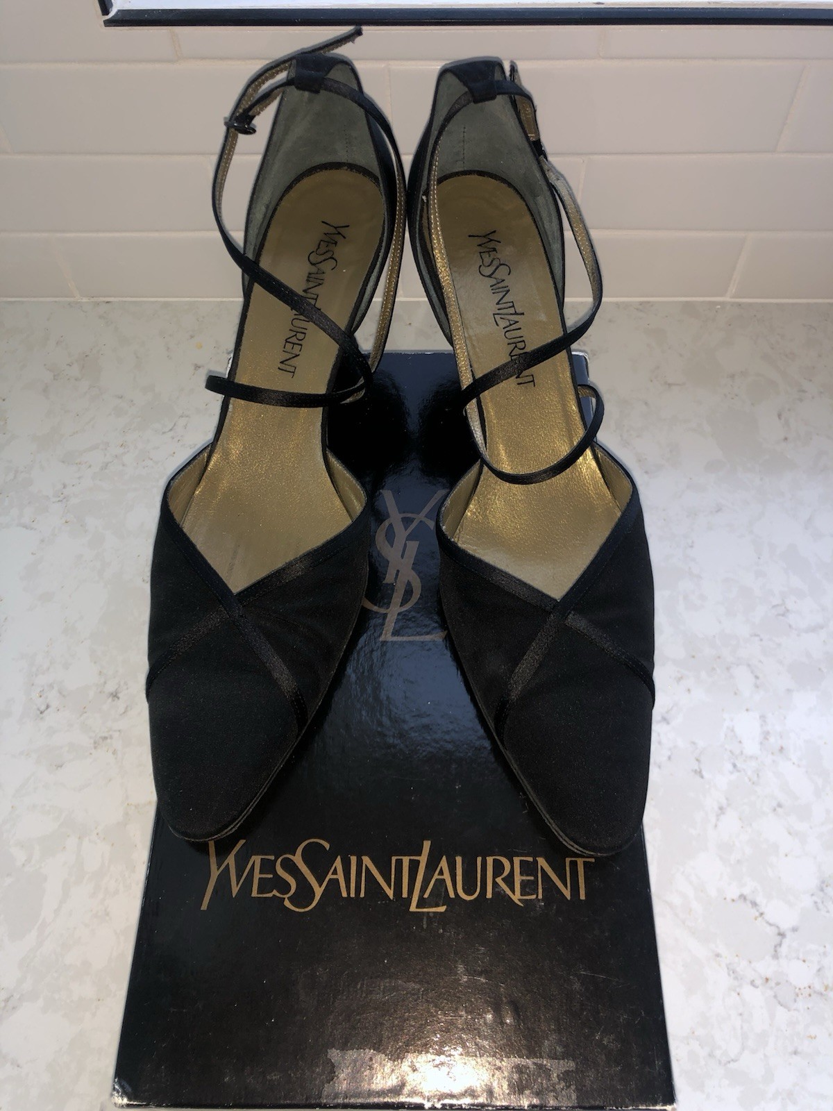 YVES SAINT LAURENT YSL CREPE DÉCOLLETÉ CINTURINO ALLA CAVIGLIA SCARPE CON TACCO (2") NERO 8 5 DONNA