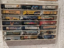 21 Sammeltrucks LKWs im