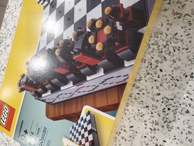 LEGO 2 In 1 Chess Set 40174 Brand New Factory Sealed 9+ 1450pcs