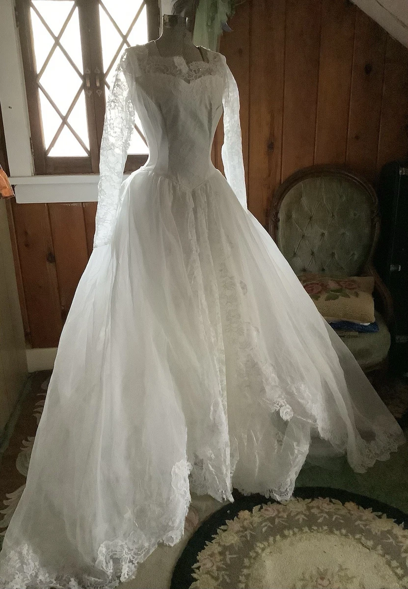 how to lace up a prom dress Ladivine C148 main image 0