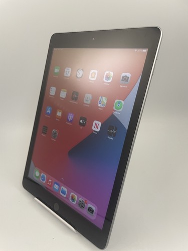 Apple iPad 5th Gen A1822 Grey Wi-Fi 32GB 128GB 9.7" Retina iPadOS Tablet - Picture 7 of 24