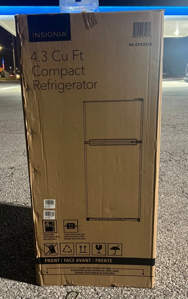 refrigerador con congelador Refrigerador Insignia 4.3 Cup medidas 43” x19” - Image 3 of 4