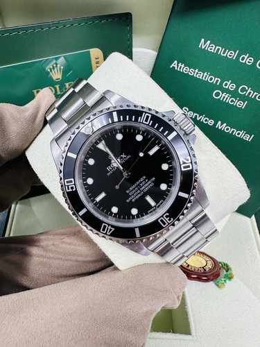 Rolex Submariner 40MM No-Date 14060M Rare "Four Line" Complete Set Random Serial - Picture 2 of 10