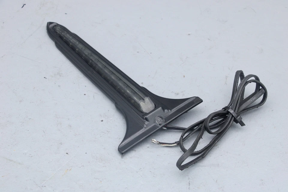 2013 Harley Electra Glide VOODOO Alforje Traseiro Acabamento de Acento Luz LED PRETO - Imagem 3 de 4