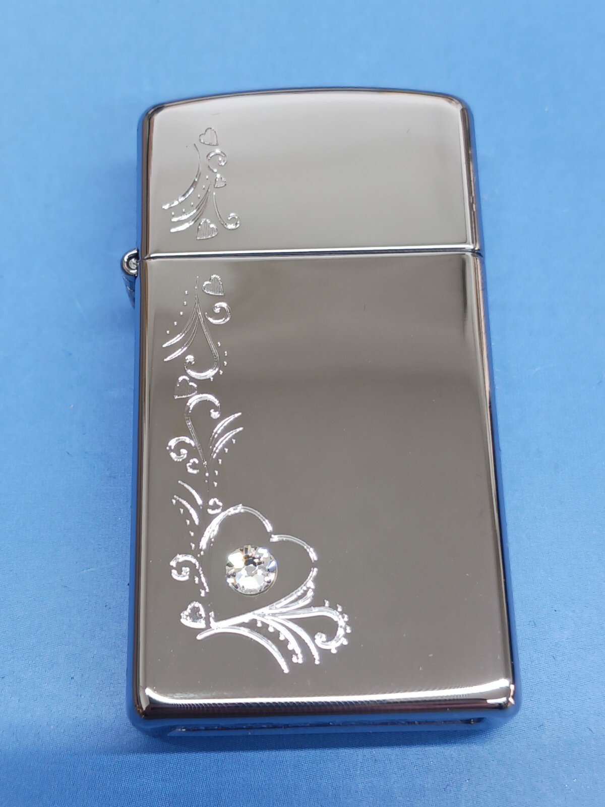 Zippo 28365 High Polish Slim Vine of Hearts Lighter