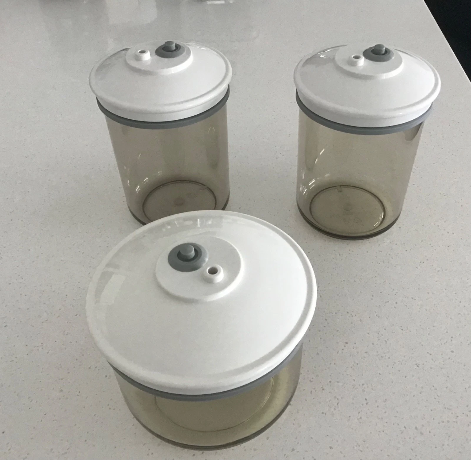 (3) FoodSaver Snail Vacuum Containers (2) KY 114 & (1) KY 123, 25 oz.