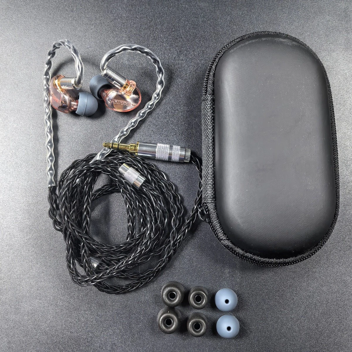 【中古】SHURE 535 Amazon.com: Shure SE535-CL Professional Sound Isolating Earphones