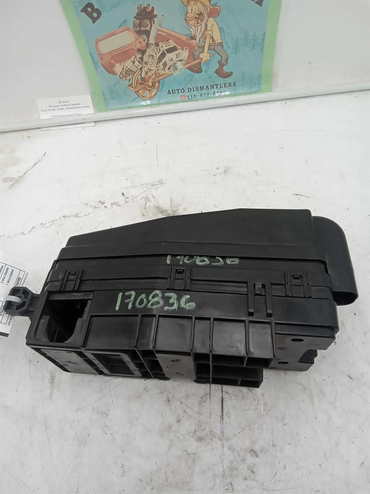 Módulo de conexión de caja de fusibles Kia Sedona 2006-2010 usado OEM 91950-4D040 Foto 4 de 4