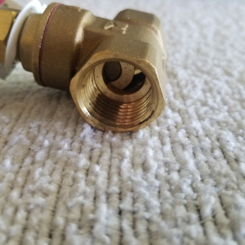 Everbilt Brass Gate Valve Brass 1/2" x 1/2" FIP x FIP 100-403EB NEW - Picture 3 of 8