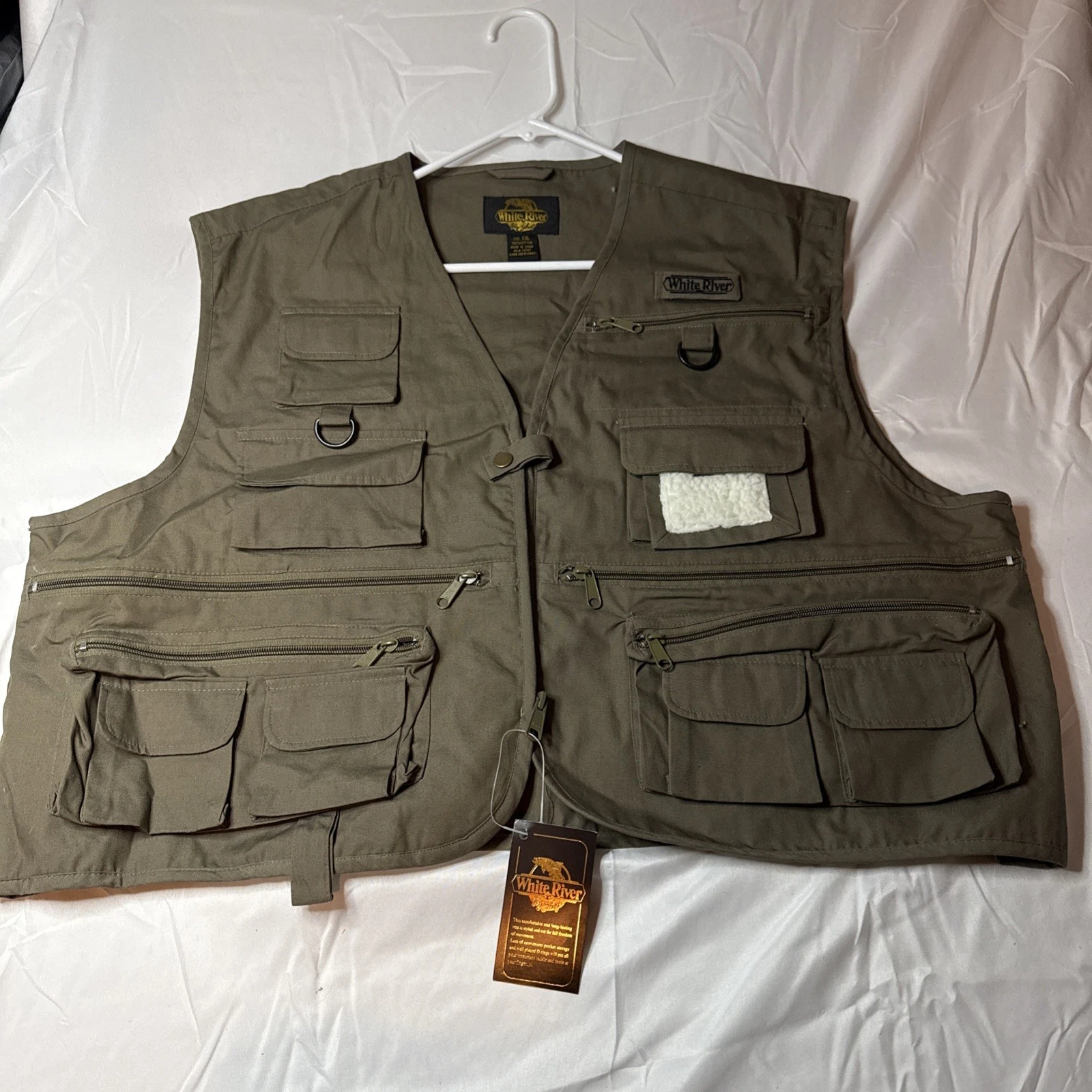 VTG White River Fly Shop Vest Jacket Fly Fishing Inside Pockets Men's Green 2XL
Opens in a new windo